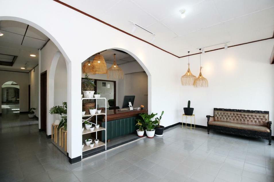 Rarem Bed & Breakfast Μπαντάρ Λαμπούνγκ Εξωτερικό φωτογραφία
