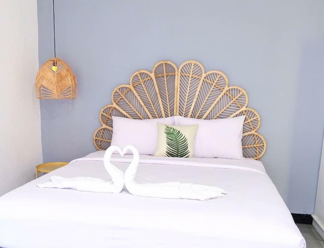 Rarem Bed & Breakfast Μπαντάρ Λαμπούνγκ Εξωτερικό φωτογραφία