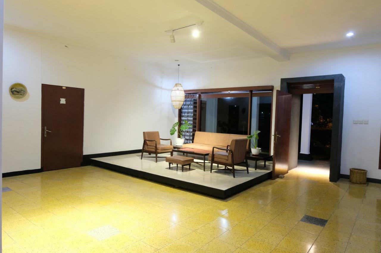 Rarem Bed & Breakfast Μπαντάρ Λαμπούνγκ Εξωτερικό φωτογραφία